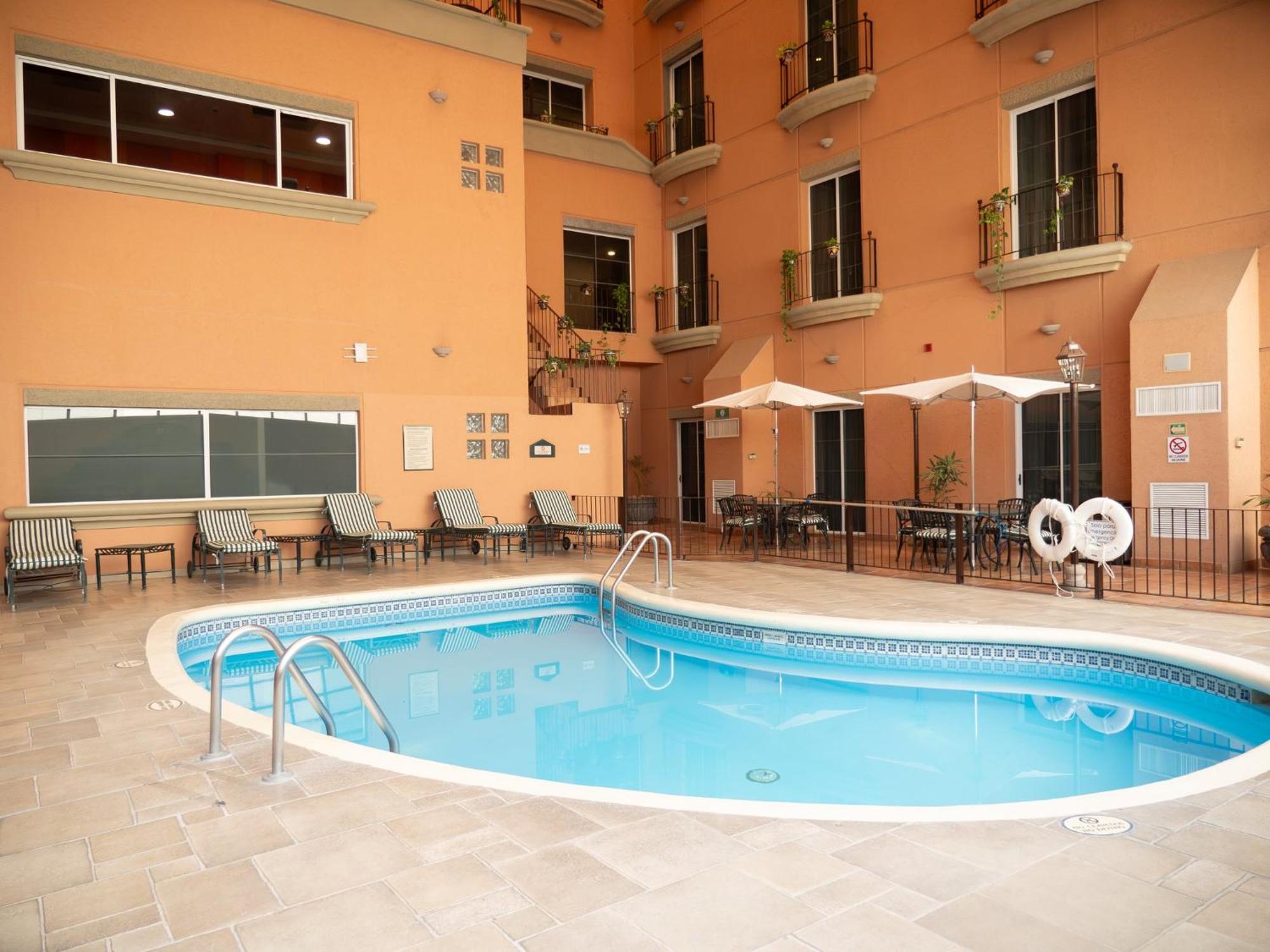 Holiday Inn Express Silao-Aeropuerto Bajio By Ihg Exterior foto