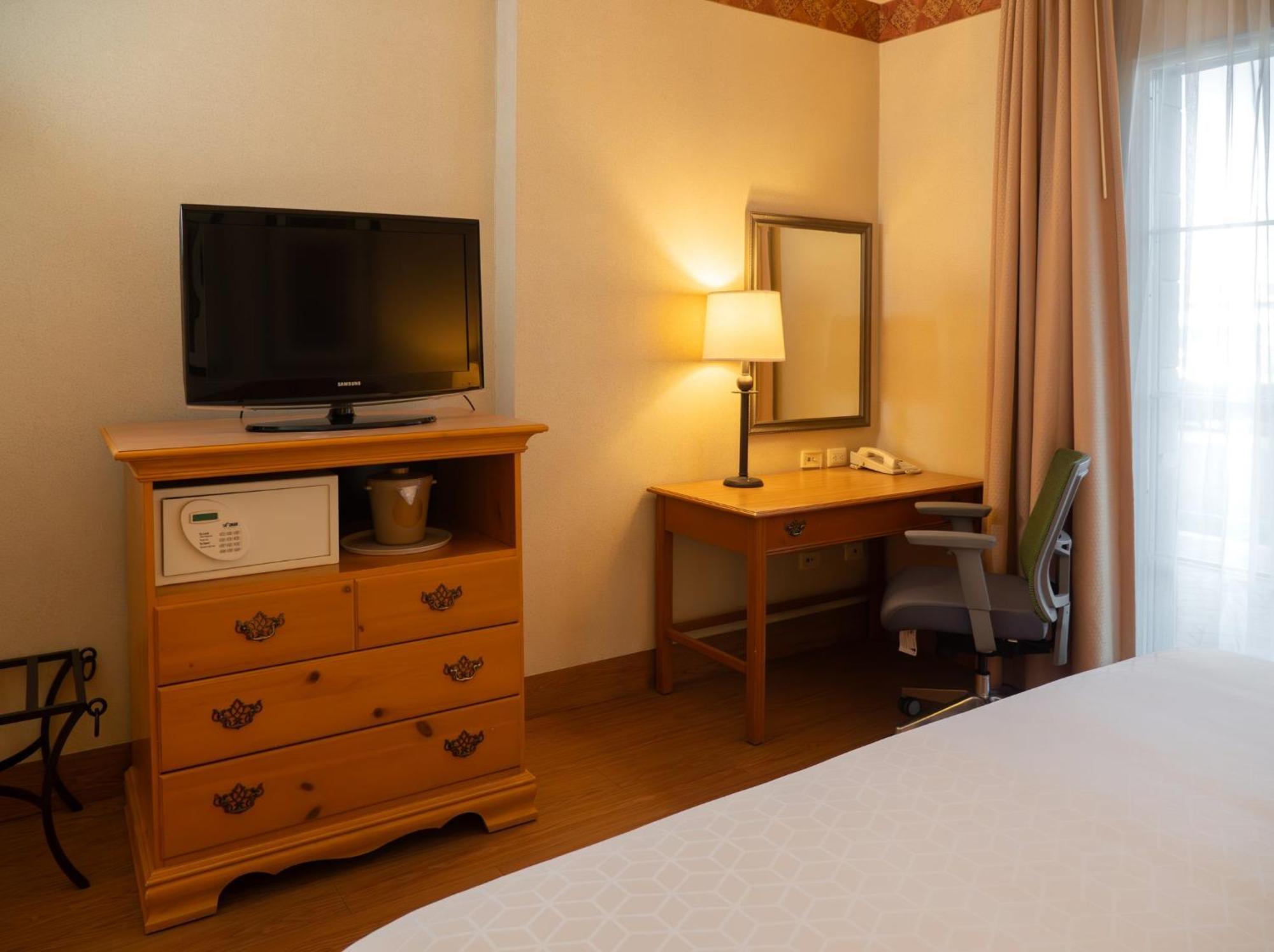 Holiday Inn Express Silao-Aeropuerto Bajio By Ihg Exterior foto