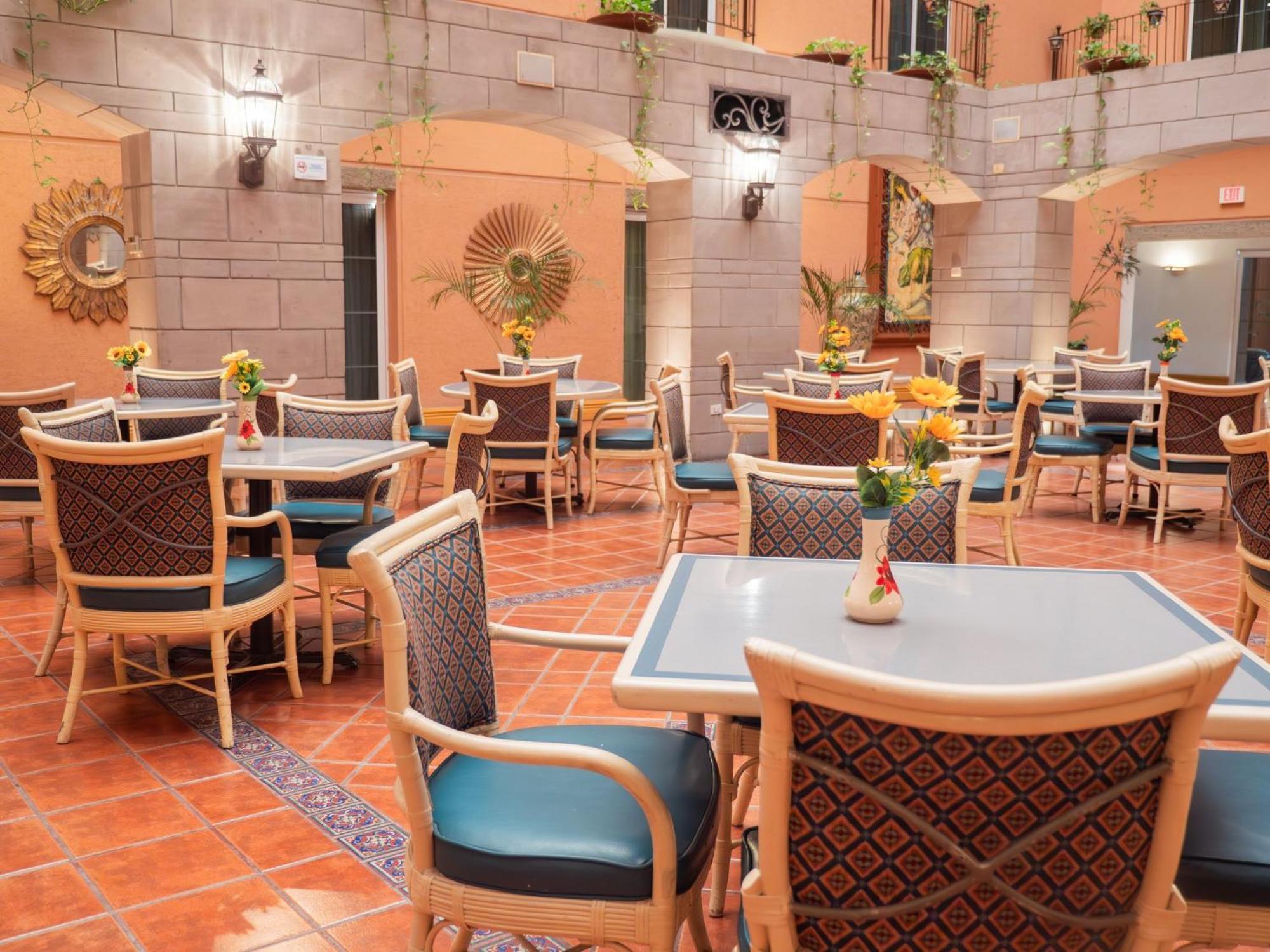 Holiday Inn Express Silao-Aeropuerto Bajio By Ihg Exterior foto