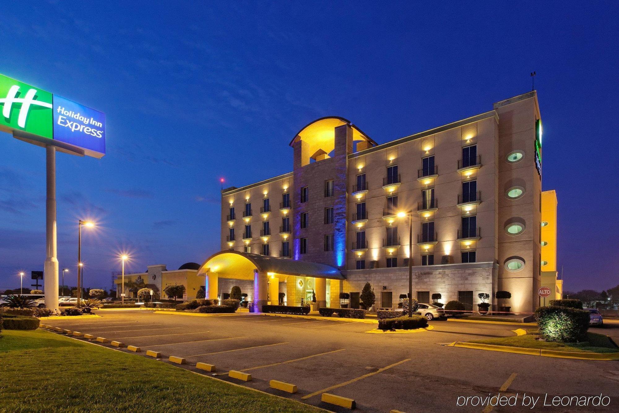 Holiday Inn Express Silao-Aeropuerto Bajio By Ihg Exterior foto